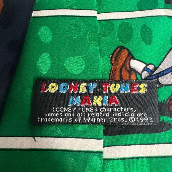 Looney Tunes Football Neck Tie Tasmanian Devil Bugs Bunny Daffy Duck - Picture 5 of 6